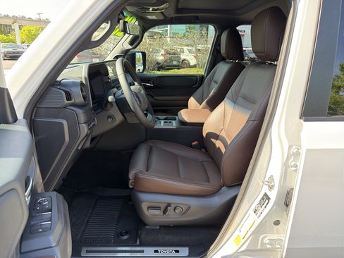 Certified 2025 Toyota Land Cruiser w/ Premium Package image 19