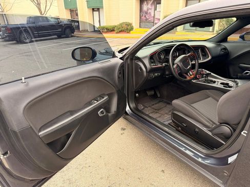 Used 2016 Dodge Challenger SXT w/ Cold Weather Group image 21