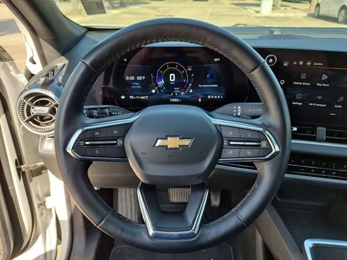 Used 2025 Chevrolet Equinox LT AWD/4WD image 10