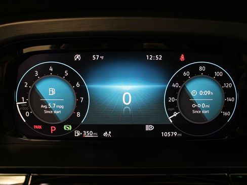 Used 2025 Volkswagen Atlas Cross Sport SE w/ Panoramic Sunroof Package image 10