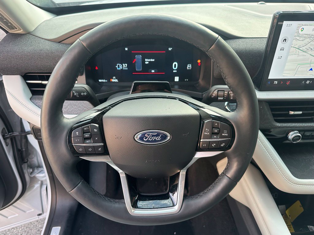 Used 2026 Ford Explorer Platinum w/ LUX Leather Package AWD/4WD image 15