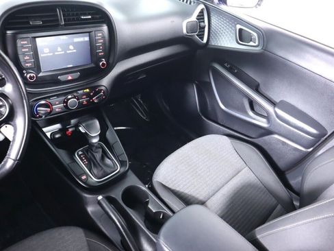 Used 2020 Kia Soul GT-Line FWD image 30