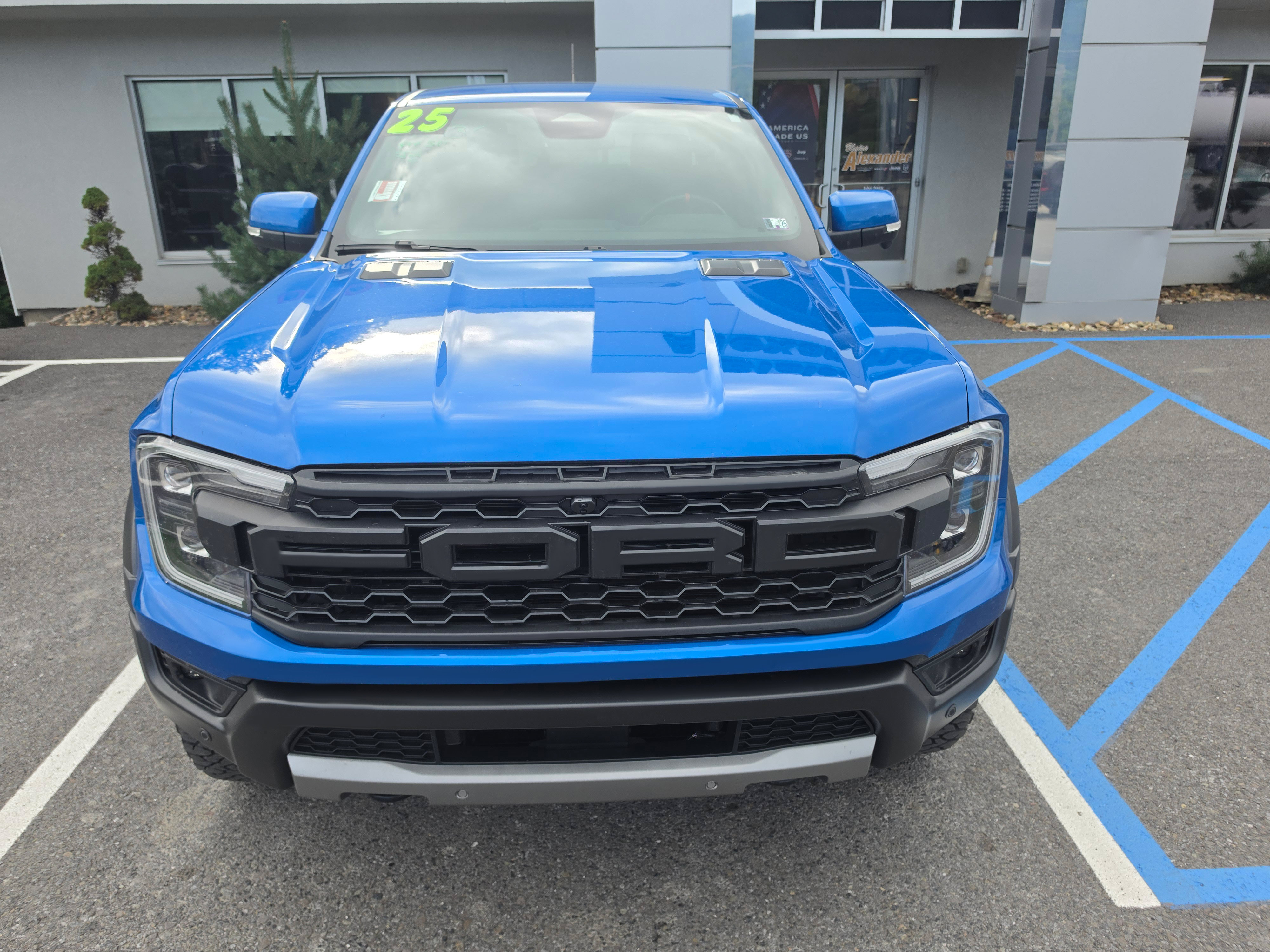 Used 2025 Ford Ranger Raptor AWD/4WD image 9