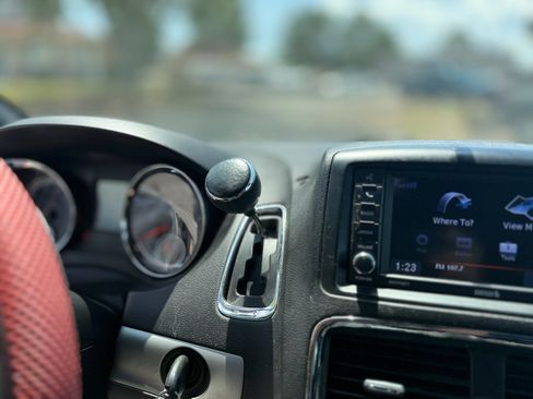 Used 2019 Dodge Grand Caravan GT FWD image 38