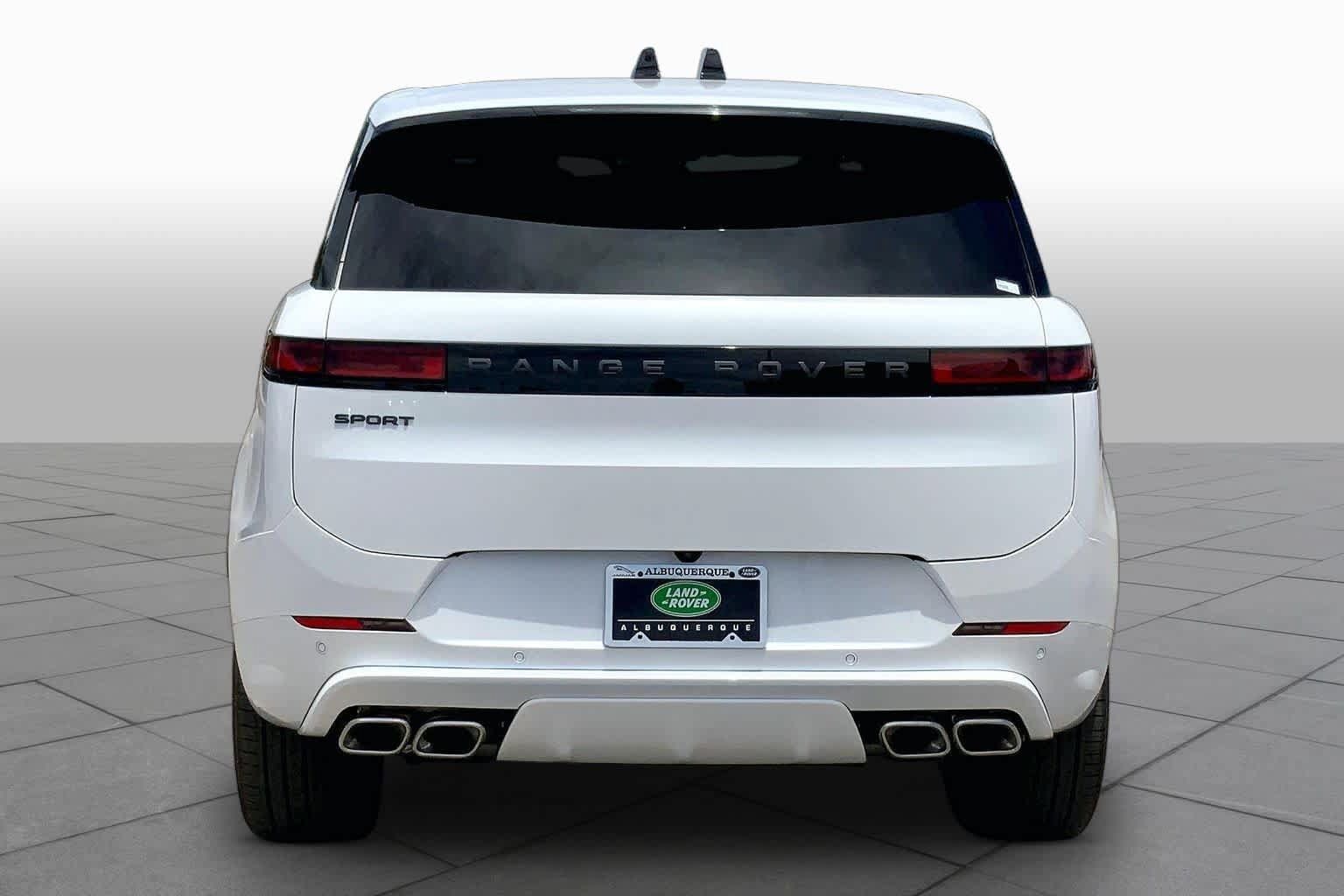 New 2026 Land Rover Range Rover Sport Dynamic SE AWD/4WD image 4