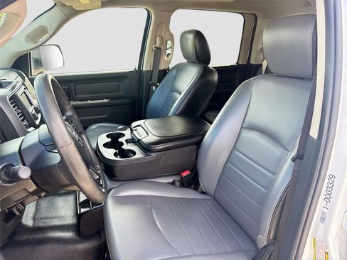 Used 2022 RAM 1500 Tradesman w/ Chrome Appearance Group image 20