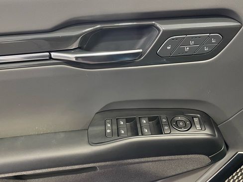 Used 2026 Kia EV9 Land w/ Nightfall Edition Package image 25