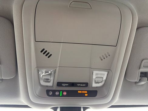 Used 2018 Chevrolet Equinox LS image 20