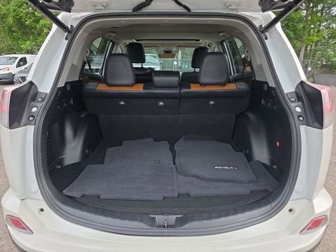 Used 2018 Toyota RAV4 Limited w/ Advanced Technology Package FWD image 42