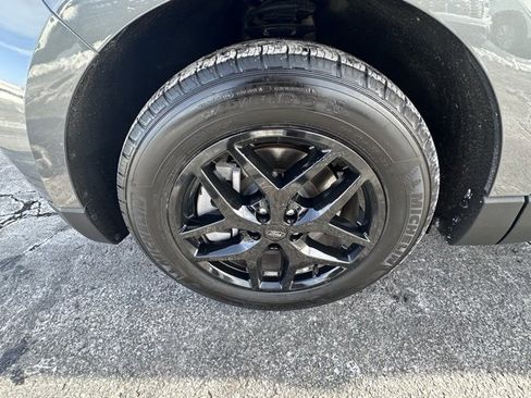 Used 2024 Ford Edge SEL w/ Convenience Package image 9