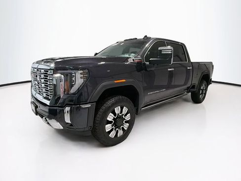 Certified 2026 GMC Sierra 3500 Denali w/ Technology Package AWD/4WD image 2