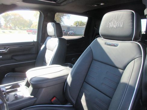 New 2026 GMC Sierra 1500 AT4X w/ AT4X AEV Edition image 14