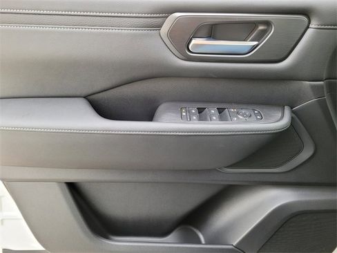 New 2026 Nissan Armada SV image 22