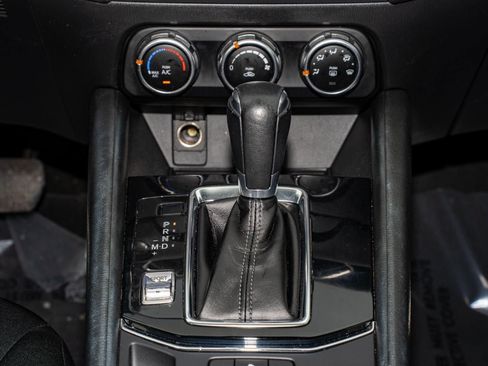 Used 2018 MAZDA CX-5 Sport image 18