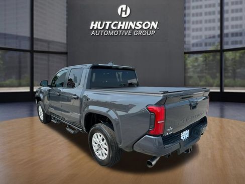 Used 2024 Toyota Tacoma SR5 AWD/4WD image 5