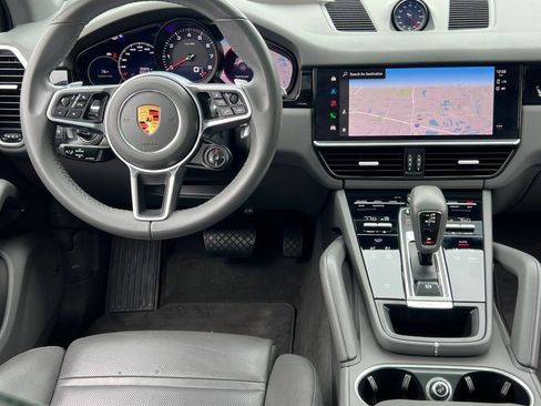 Certified 2023 Porsche Cayenne AWD/4WD image 16