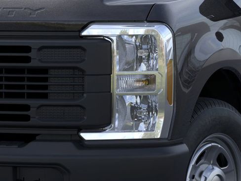 New 2026 Ford F350 XL w/ 360-Degree Camera Package image 18