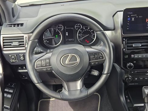 Used 2023 Lexus GX 460 image 19