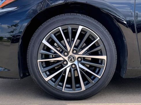 Used 2024 Lexus ES 350 w/ Premium Package FWD image 18