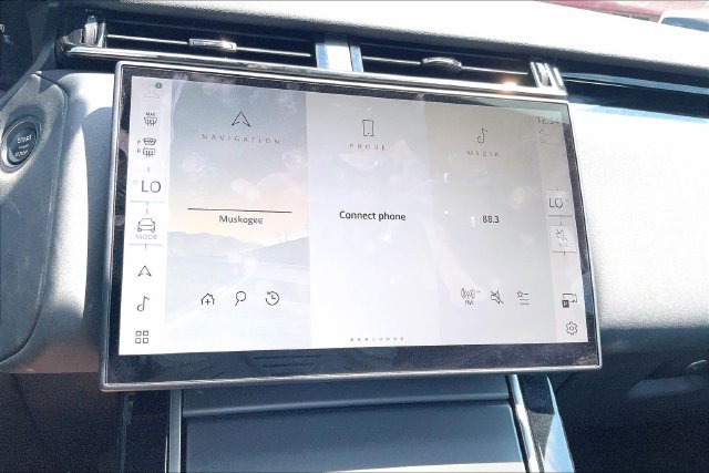 Used 2025 Land Rover Range Rover Velar Dynamic SE AWD/4WD image 15