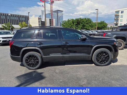 Used 2022 GMC Acadia SLE w/ Driver Convenience Package FWD image 2