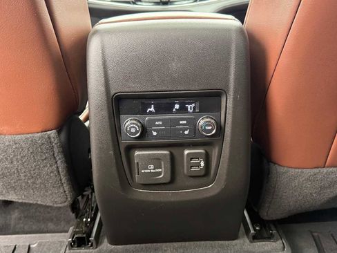 Used 2021 Buick Enclave Avenir w/ Avenir Technology Package image 9