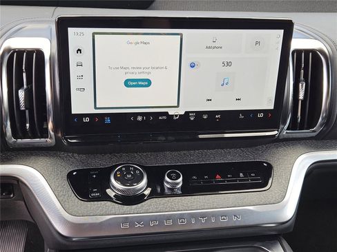 New 2025 Ford Expedition Tremor image 13