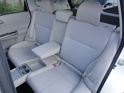 Used 2012 Subaru Forester 2.5X Premium AWD/4WD image 29