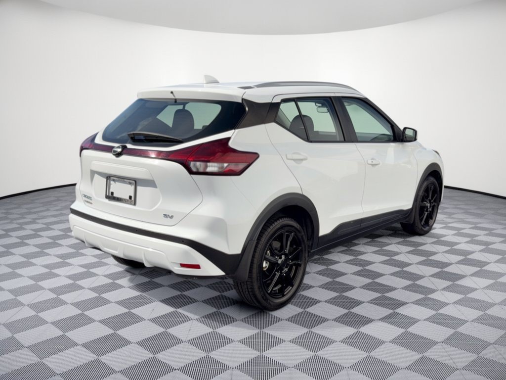 Used 2023 Nissan Kicks SV FWD image 9