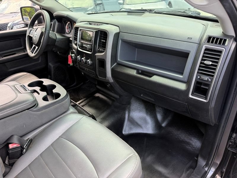 Used 2020 RAM 1500 Tradesman w/ Chrome Appearance Group AWD/4WD image 17