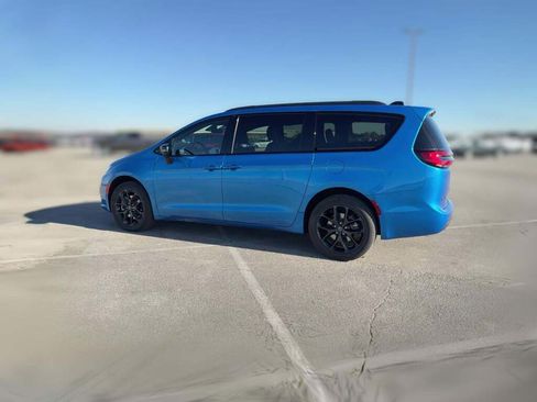 New 2026 Chrysler Pacifica Limited w/ S Appearance Package image 7