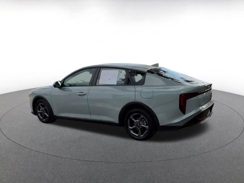Used 2025 Kia K4 LXS image 10