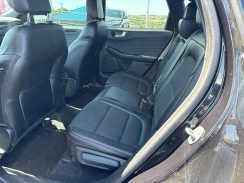 Used 2023 Ford Escape ST-Line w/ Tech Pack #1 AWD/4WD image 7