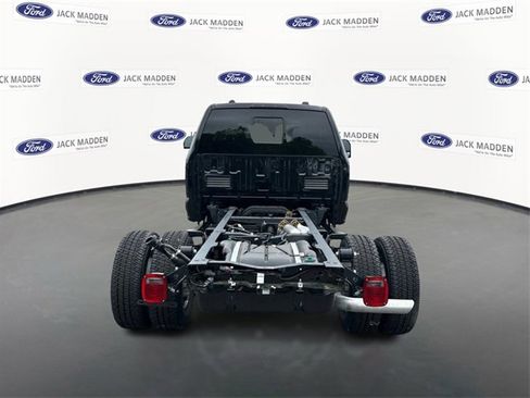 New 2025 Ford F350 XL w/ XL Chrome Package image 5