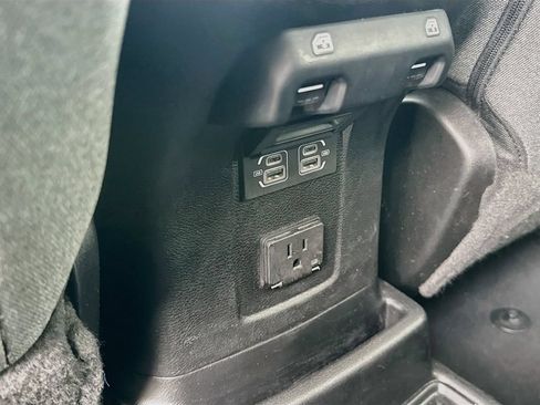 Used 2024 Jeep Wrangler Unlimited Sahara AWD/4WD image 24