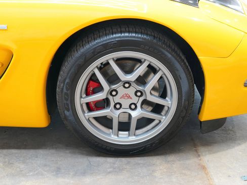 Used 2003 Chevrolet Corvette Z06 w/ Memory Package, 3 Drivers RWD image 54