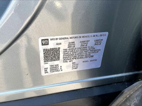 Used 2025 Chevrolet Equinox LT AWD/4WD image 17