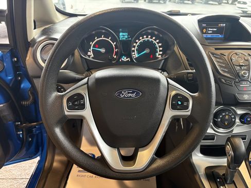 Used 2019 Ford Fiesta SE image 11