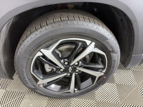 Used 2023 Chevrolet TrailBlazer RS FWD image 13
