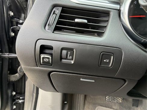 Used 2018 Chevrolet Impala LS image 20