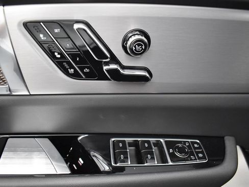 New 2026 Cadillac Vistiq Sport w/ LPO, Floor Liner Package image 11