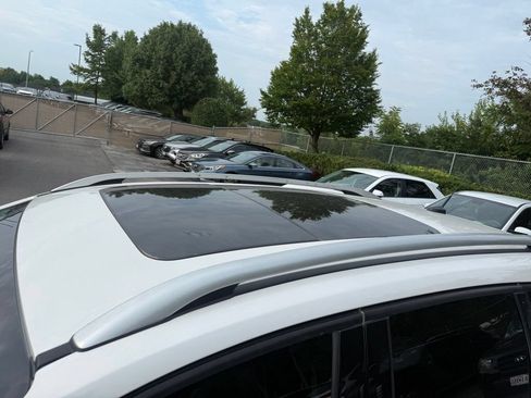 Used 2017 Ford Escape Titanium w/ Equipment Group 301A AWD/4WD image 4