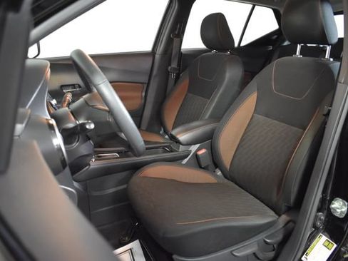 Certified 2024 Nissan Kicks SR FWD image 9