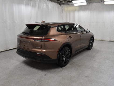 Used 2025 Toyota Crown Signia Limited image 5