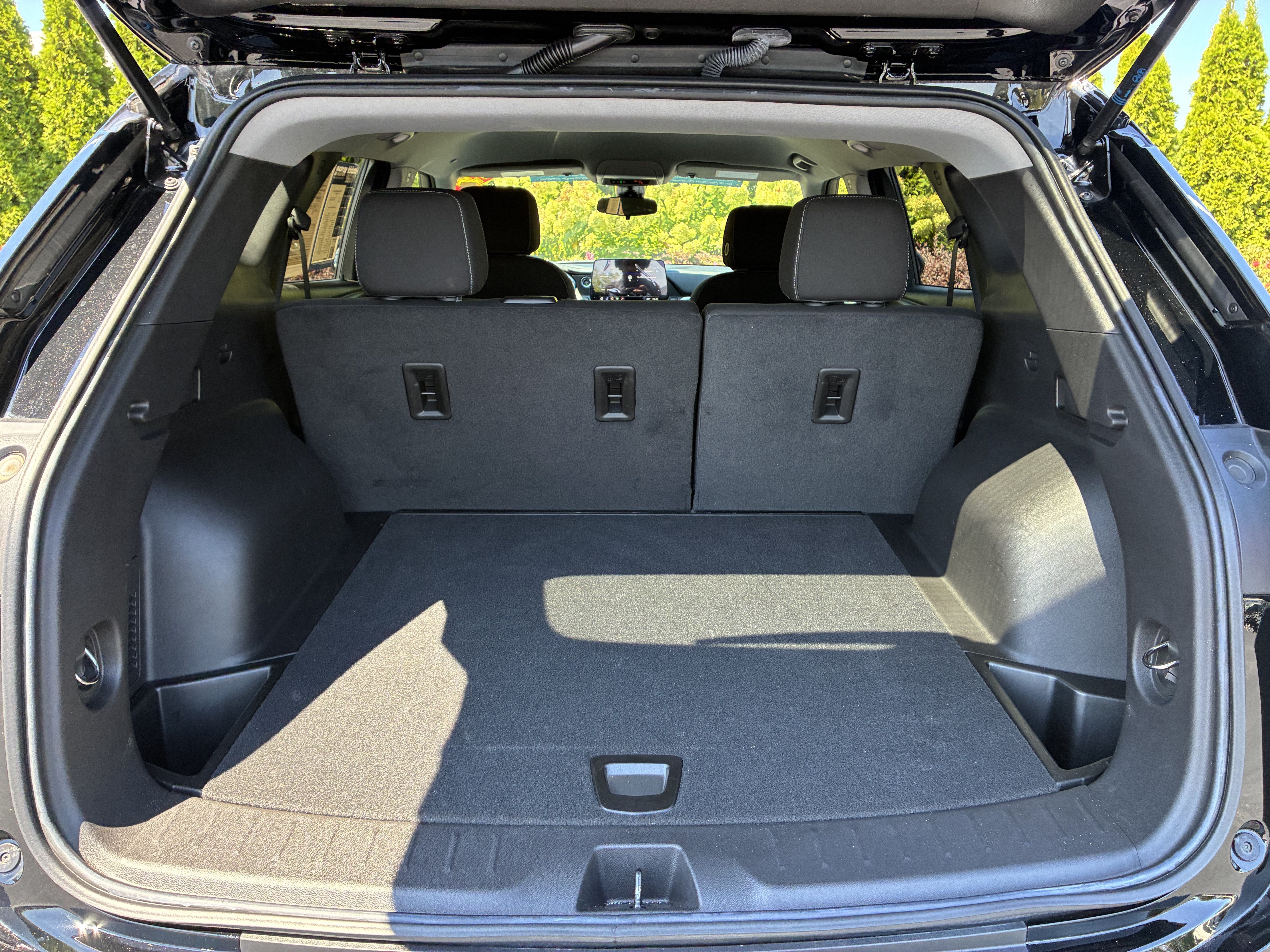 Used 2023 Chevrolet Blazer LT w/ Midnight/Sport Edition FWD image 12