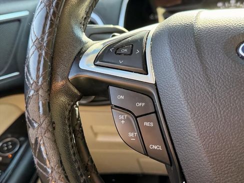 Used 2016 Ford Edge Titanium w/ Technology Package AWD/4WD image 19