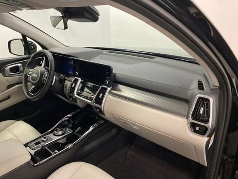 Used 2023 Kia Sorento SX Prestige image 23