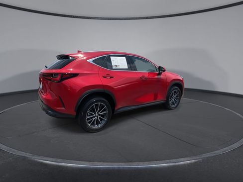 Used 2025 Lexus NX 250 FWD w/ Towing Package (2000 Lbs) image 4