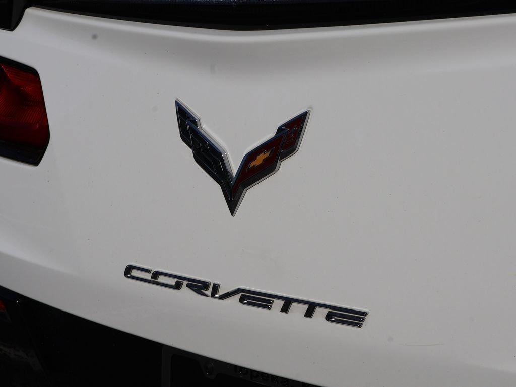 Used 2019 Chevrolet Corvette Stingray Coupe w/ 1LT RWD image 36