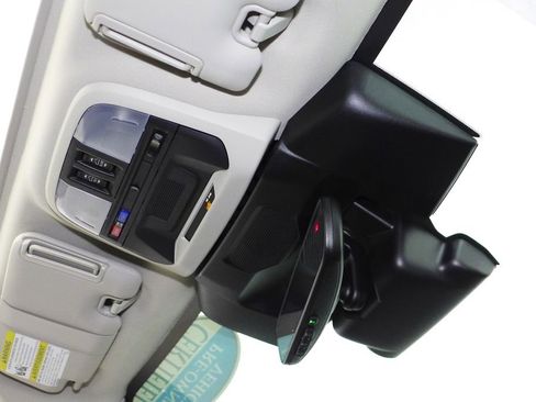 Certified 2025 Subaru Crosstrek 2.5i Limited w/ Crosstrek Mirror Package image 17